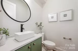 2001 Renner St, Charlotte, NC 28216 - Photo 10