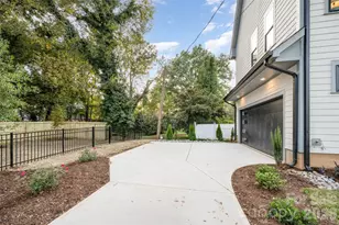 1121 Condon St, Charlotte, NC 28216 - Photo 2