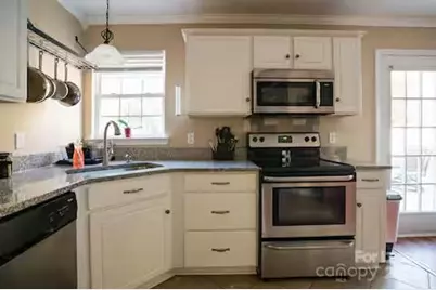 2017 Coatsdale Lane, Matthews, NC 28104 - Photo 12