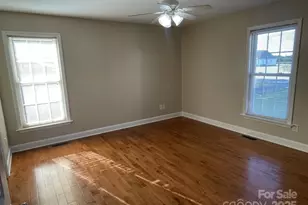 232 E Gold St, New London, NC 28127 - Photo 8