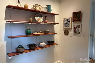 1235 Pinebrook Cir, Hendersonville, NC 28739 - Photo 10