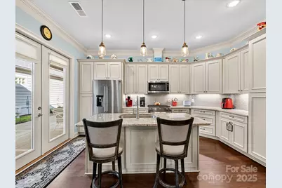 2006 Laney Pond Road, Matthews, NC 28104 - Photo 8