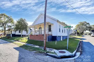 511 W Elliott St, Chester, SC 29706 - Photo 2