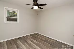 3630 Durham Ln, Charlotte, NC 28269 - Photo 16