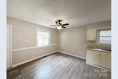 3630 Durham Lane, Charlotte, NC 28269 - Photo 8