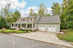 813 Beech Tree Pl, Hendersonville, NC 28792 - Photo 2