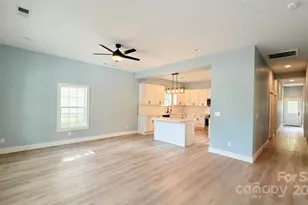 106 N Market St, Lancaster, SC 29720 - Photo 2