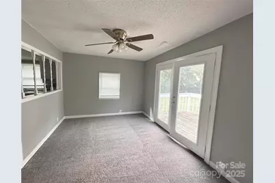 930 Mauney Avenue E, Gastonia, NC 28054 - Photo 2