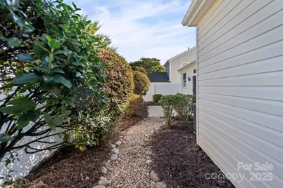 8663 Meadowmont View Drive, Charlotte, NC 28269 - Photo 26