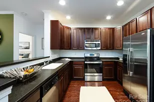 1000 E Woodlawn Rd, Charlotte, NC 28209 - Photo 6