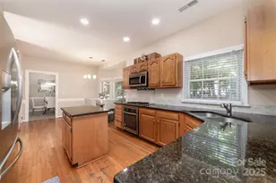 6401 Morningsong Ln, Charlotte, NC 28269 - Photo 22