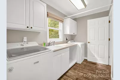 204 Pine Berry Circle, Hendersonville, NC 28739 - Photo 12