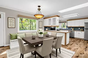 204 Pine Berry Cir, Hendersonville, NC 28739 - Photo 8