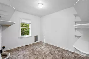 14 Luckenbach Dr, Fairview, NC 28730 - Photo 10