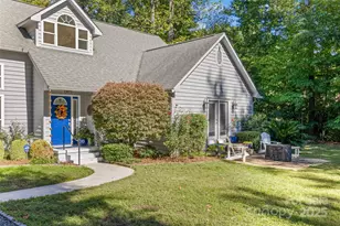 1326 Clifflure Ln, Fort Mill, SC 29708 - Photo 2