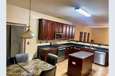 5502 Freestone Drive, Charlotte, NC 28216 - Photo 6