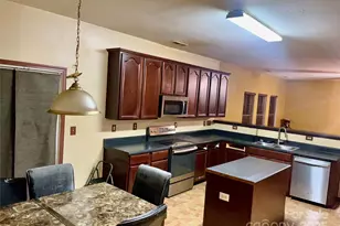 5502 Freestone Dr, Charlotte, NC 28216 - Photo 6