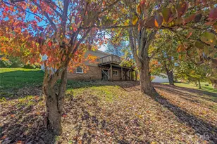 117 River Look Dr, Burnsville, NC 28714 - Photo 8