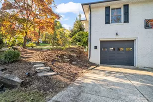 2115 N Stoney View Ct, Hendersonville, NC 28792 - Photo 6