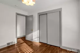 2115 N Stoney View Ct, Hendersonville, NC 28792 - Photo 32