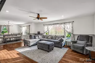 2115 N Stoney View Ct, Hendersonville, NC 28792 - Photo 8