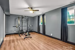 2115 N Stoney View Ct, Hendersonville, NC 28792 - Photo 38