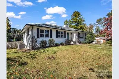 2115 N Stoney View Court, Hendersonville, NC 28792 - Photo 2