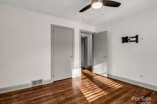 2115 N Stoney View Ct, Hendersonville, NC 28792 - Photo 30