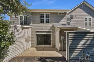 9065 Cinnabay Dr, Charlotte, NC 28216 - Photo 8