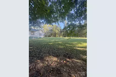 608 W Pine Street, Blacksburg, SC 29702 - Photo 16