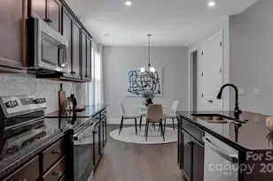 13205 Cozy Ct, Charlotte, NC 28215 - Photo 2