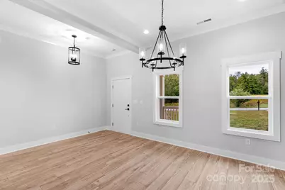 142 Crystal Heights Drive, Hendersonville, NC 28739 - Photo 8