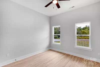 142 Crystal Heights Drive, Hendersonville, NC 28739 - Photo 38