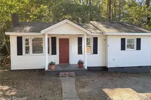 517 W Henry St, Belmont, NC 28012 - Photo 2