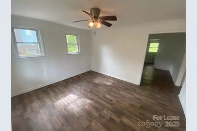 517 W Henry Street, Belmont, NC 28012 - Photo 4