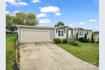 4 N Frederick Lane, Hendersonville, NC 28792 - Photo 2