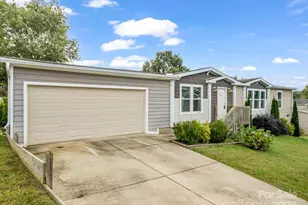 4 N Frederick Ln, Hendersonville, NC 28792 - Photo 6