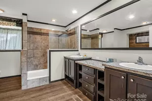 4 N Frederick Ln, Hendersonville, NC 28792 - Photo 20