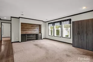 4 N Frederick Ln, Hendersonville, NC 28792 - Photo 8