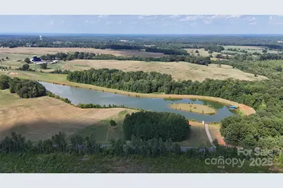 4488 Mirror Lake Drive, Catawba, NC 28609 - Photo 8