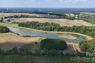 4488 Mirror Lk Dr, Catawba, NC 28609 - Photo 8