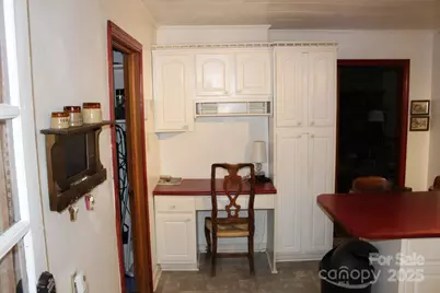 280 Walker Street, Columbus, NC 28722 - Photo 10