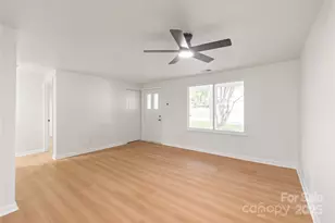 8412 Strider Dr, Charlotte, NC 28212 - Photo 10