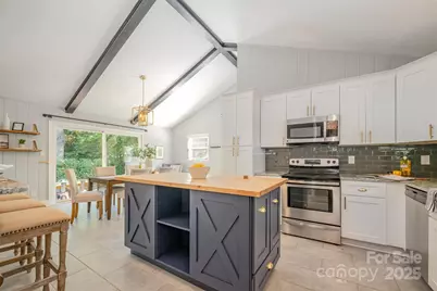 1901 Edgewater Drive, Charlotte, NC 28210 - Photo 4