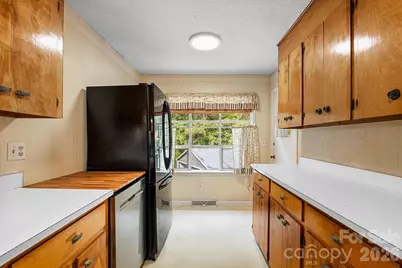 3214 Debbie Drive, Hendersonville, NC 28791 - Photo 12