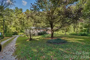 3214 Debbie Dr, Hendersonville, NC 28791 - Photo 2