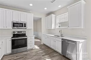 6118 Colonial Garden Dr, Huntersville, NC 28078 - Photo 8