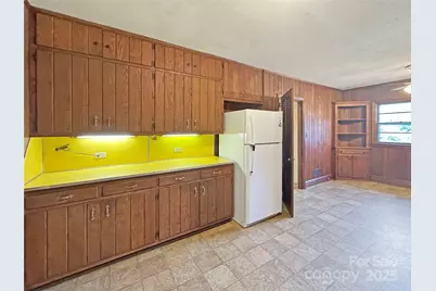 1101 Anthony Avenue NE, Valdese, NC 28690 - Photo 4