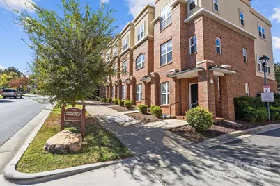 1302 Kenilworth Avenue #112, Charlotte, NC 28203 - Photo 2