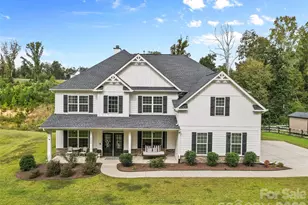 2633 Lake Front Dr, Belmont, NC 28012 - Photo 2